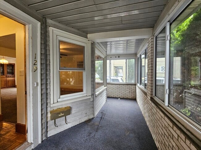 Building Photo - 129 Lexington St