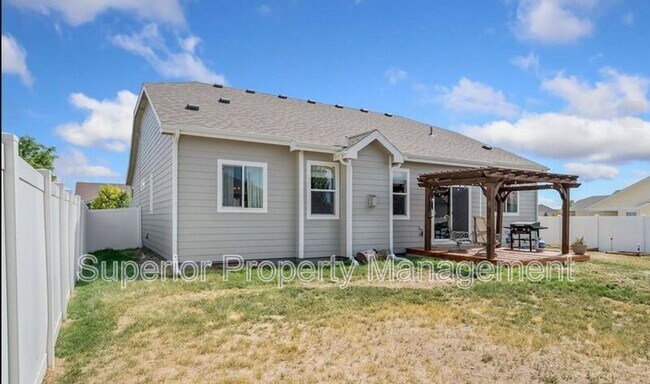 Building Photo - 6846 Hitching Post Ln