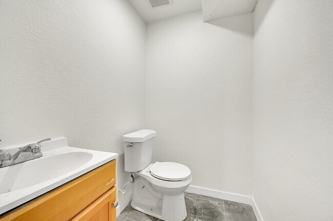 Building Photo - $2,195.00, Charming 4-Bedroom Home in Denver’s Vibrant Highland Neighborhood, plus $300 off the f...