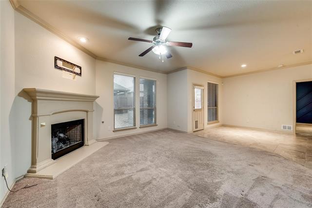 Building Photo - 15825 Carlton Oaks Dr