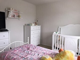 Building Photo - Large 4 bedroom home