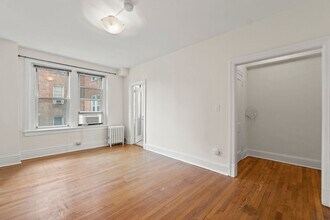 Building Photo - Adams Morgan Condo | Studio | 1 Bath | 300 Sf