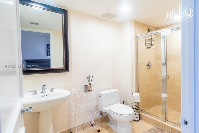 Building Photo - 1830 S Ocean Dr