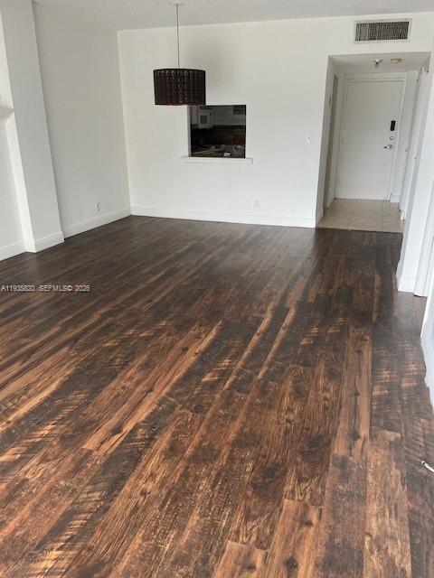 Building Photo - 1455 N Treasure Dr