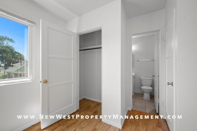 Building Photo - 553 22nd St