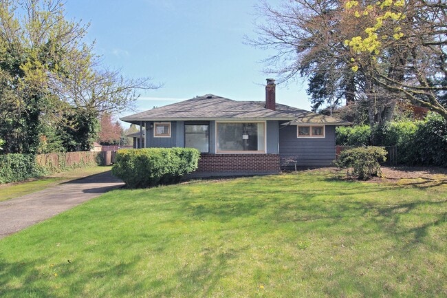 Primary Photo - Delightful 3 Bedroom Mid-Century Ranch Hom...