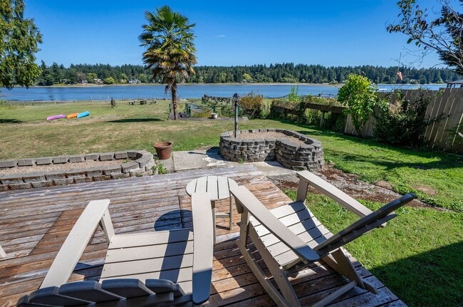 Building Photo - SHORT TERM LEASES! 1-6 months - 3-Bedroom ...