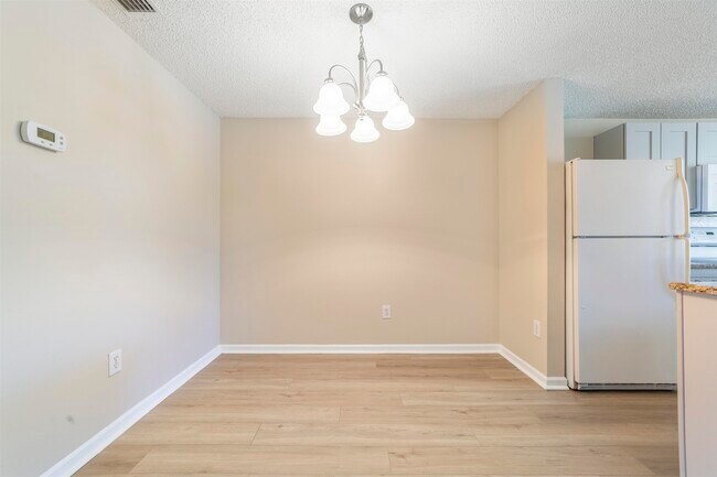 Building Photo - 4000 Grande Vista Blvd