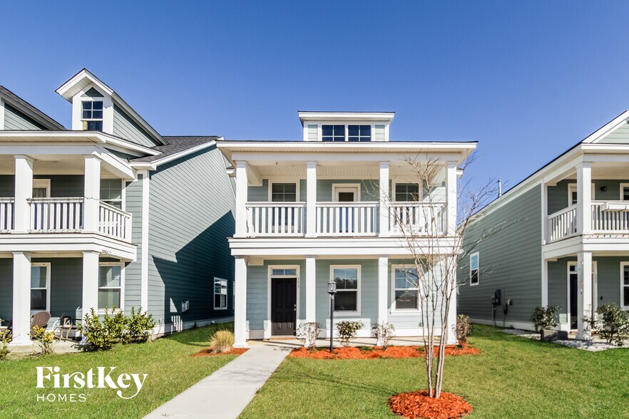 Primary Photo - 153 Yorkshire Dr