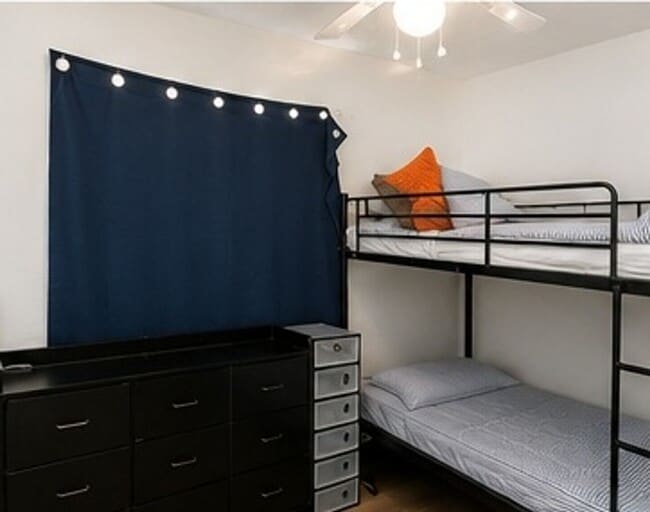 Building Photo - 2 Bedroom Duplex & Studio for Rent
