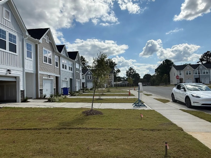 Building Photo - 182 Golden Arms Dr