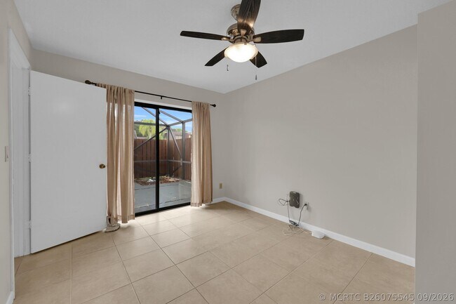 Building Photo - 5857 SE Windsong Ln