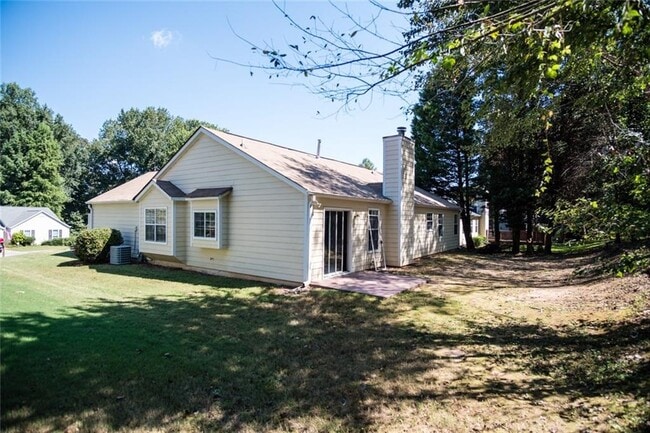 Building Photo - 4885 Streamside Dr