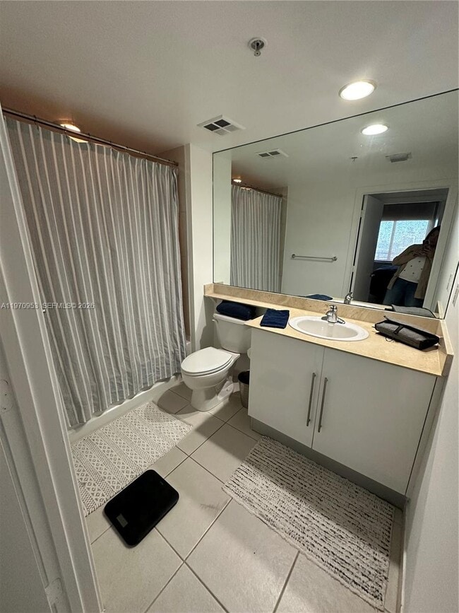 Building Photo - 325 S Biscayne Blvd