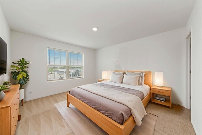 Building Photo - 2305 Upland Rd