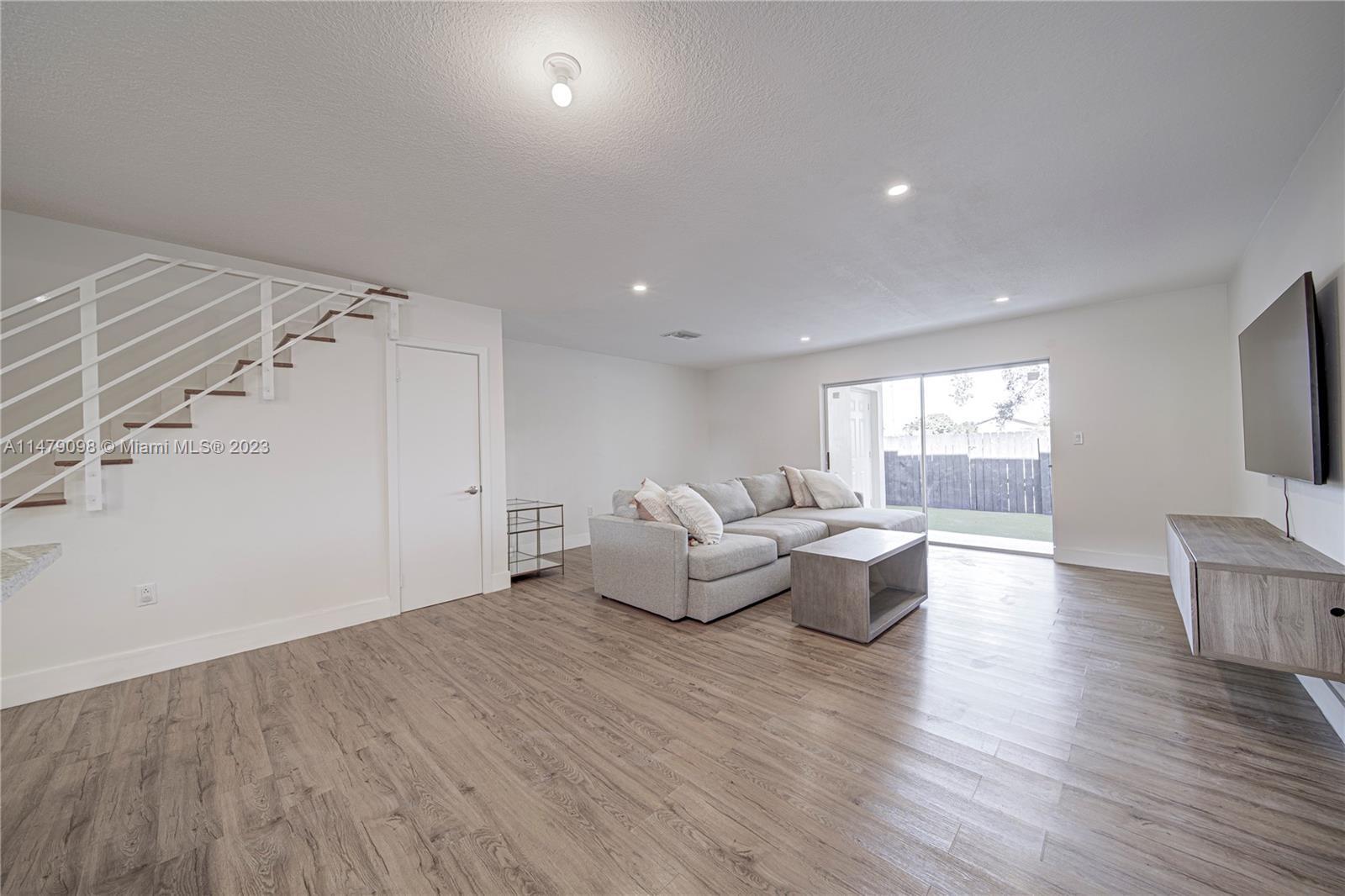 Building Photo - 8329 SW 137th Ave