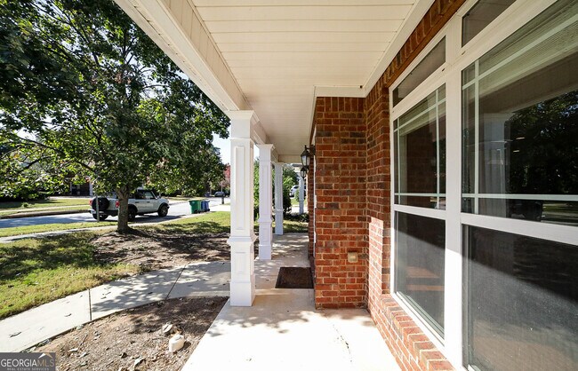 Building Photo - 104 Putters Dr