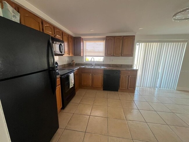 Building Photo - 3517 Garfield Dr