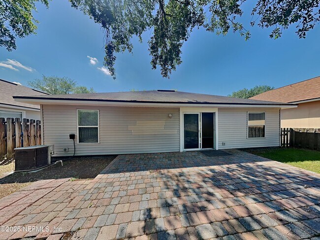 Building Photo - 801 MacKenzie Cir