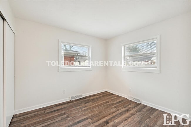 Building Photo - 2023 Welker Ave