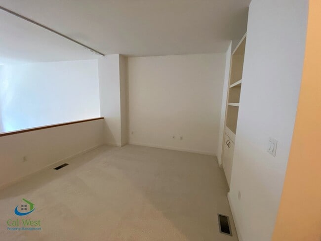 Building Photo - $3595.00 - Luxury 1/1.5 Santana Row with Bonus room
