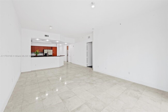 Building Photo - 15051 Royal Oaks Ln