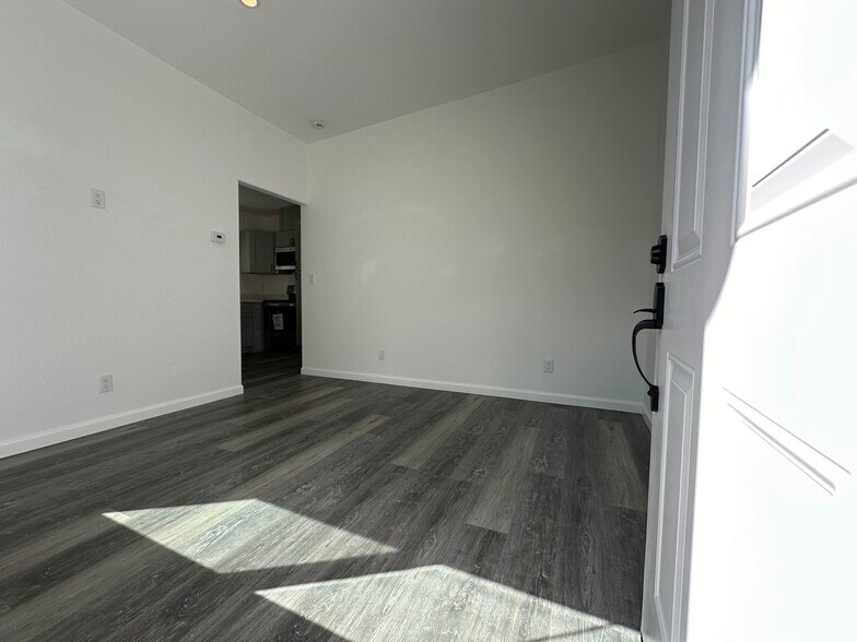 Building Photo - 124 Los Gatos Blvd