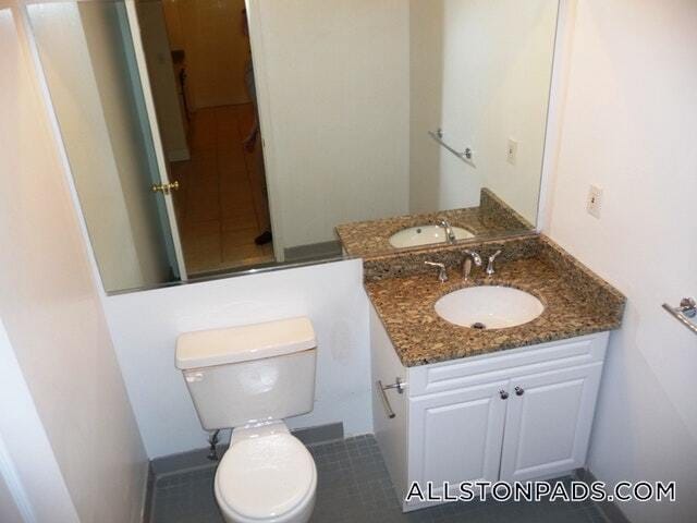 Building Photo - 15 N Beacon St