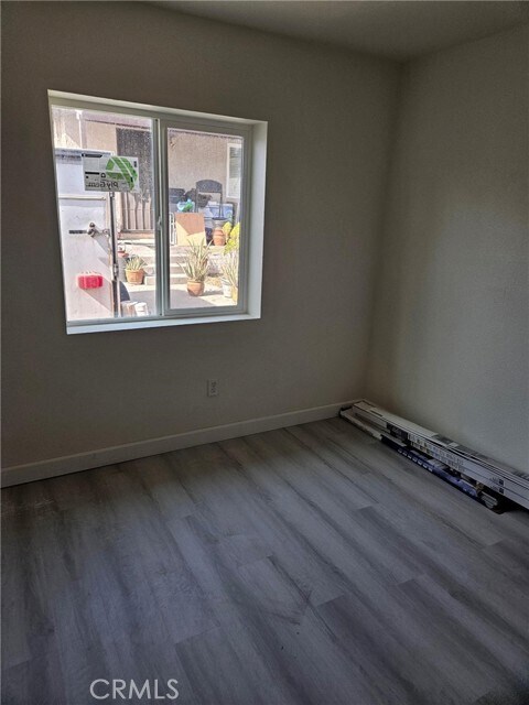 Building Photo - 187 Carmelita Ln W