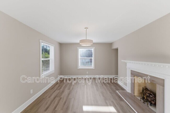 Building Photo - 2405 Greenland Ave