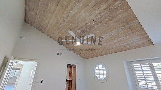 Building Photo - Beautiful Two-Level 5Bd 3.5Ba Home in Newport Beach