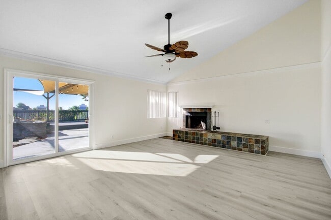 Building Photo - Coming soon! Single Story 3/2 Move-In Read...
