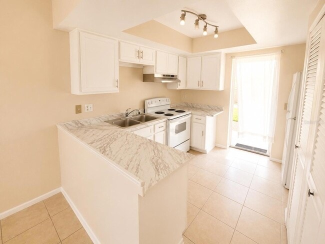Building Photo - 29 W Country Cove Way