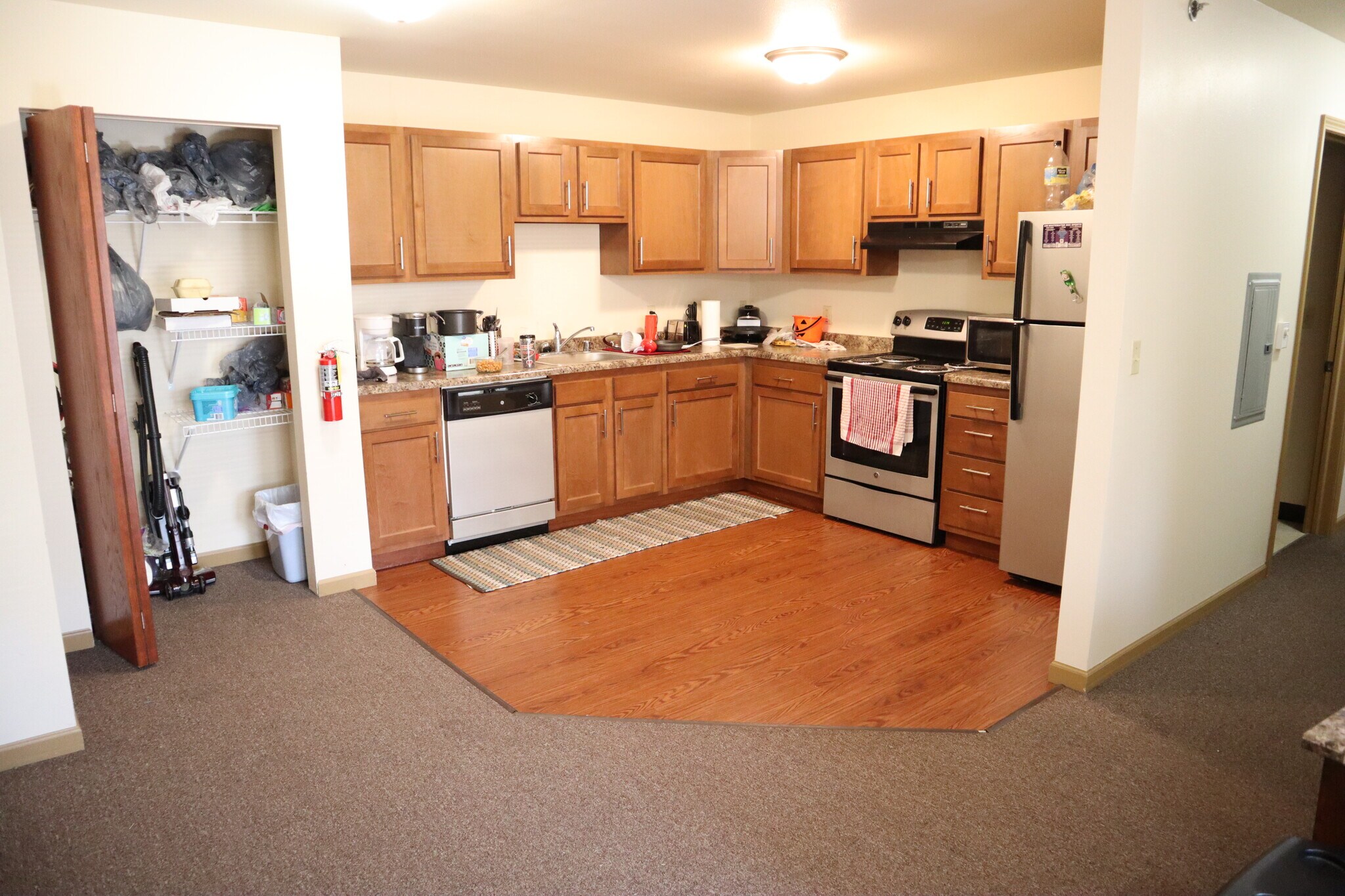 Kitchen - 158 N Tratt St
