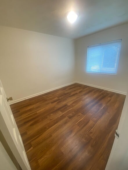 1st Floor Bedroom - 1102 Acorn Dr