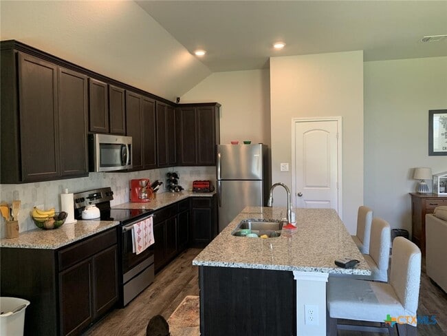 Building Photo - 1311 Kiskadee Branch Dr