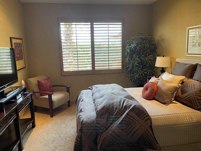 Building Photo - 55523 Oak-Hill