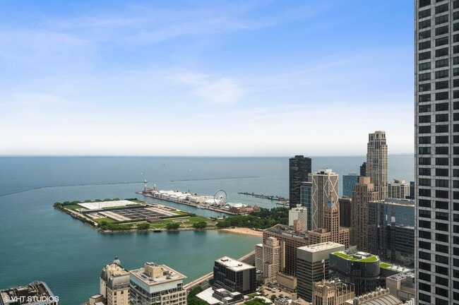 Building Photo - 175 E Delaware Pl