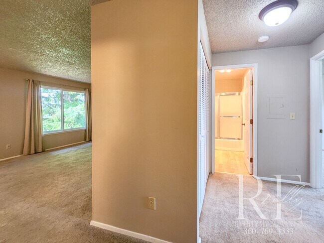 Building Photo - 50% OFF 1st Month's Rent! Upstairs Condo at The Narrows – Pool, Clubhouse & Woodland Views!