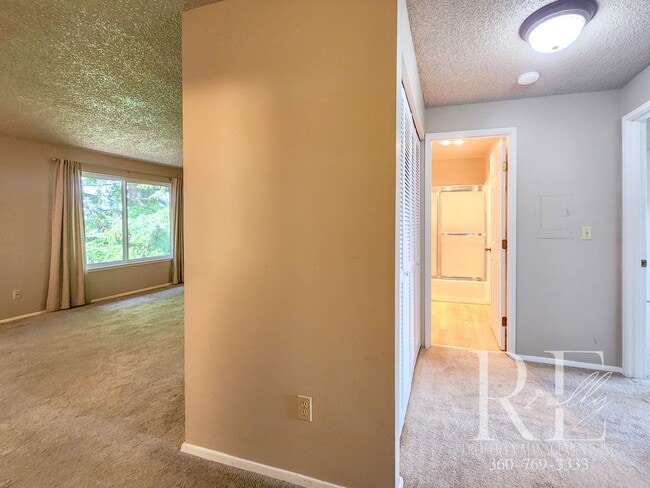 Building Photo - Upstairs Condo at The Narrows – Pool, Clubhouse & Woodland Views!