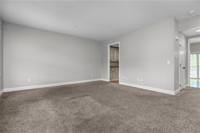 Building Photo - 567 Chesnic Dr