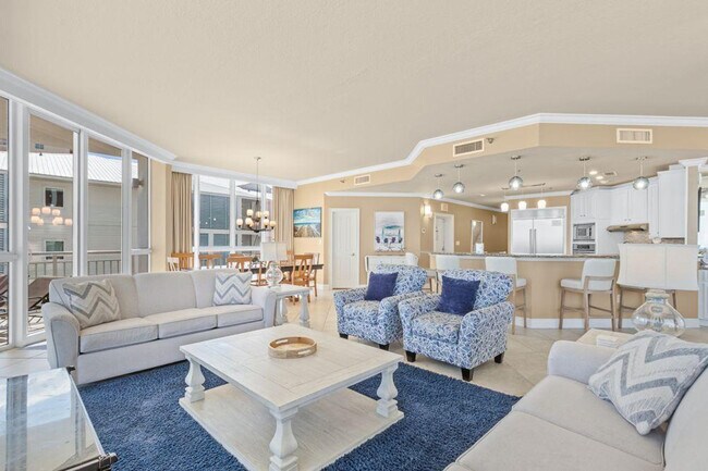 Building Photo - 855 W Beach Blvd