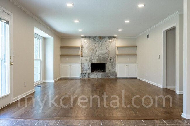 Building Photo - 12012 Ensley Ln