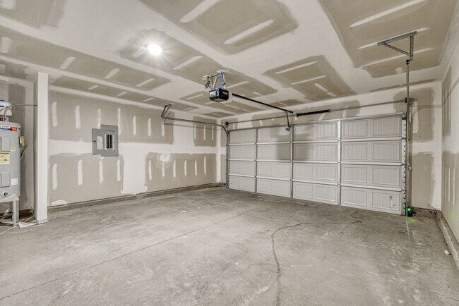 Building Photo - 220 Ingleby Rd