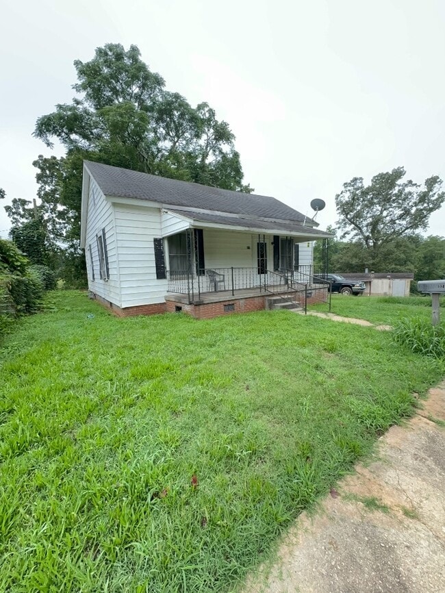 Building Photo - 321 Beauregard St