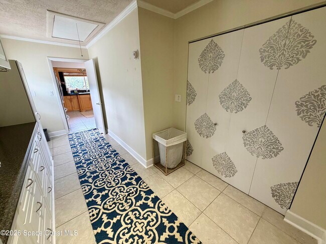 Building Photo - 190 Harwood Ave