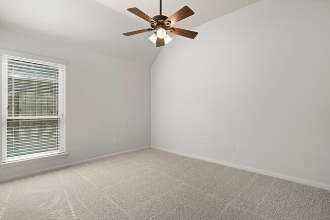 Building Photo - 2602 White Falls Dr