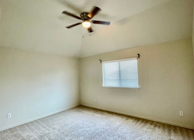 Building Photo - Gorgeous 4-bedroom home!