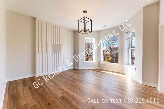 Building Photo - 4241 S Calumet Ave