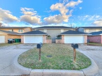 Building Photo - 8510 Candlewood Dr